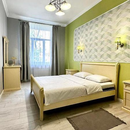 Comfortable One Beds With Nice View For Independent Sqr เคียฟ ภายนอก รูปภาพ